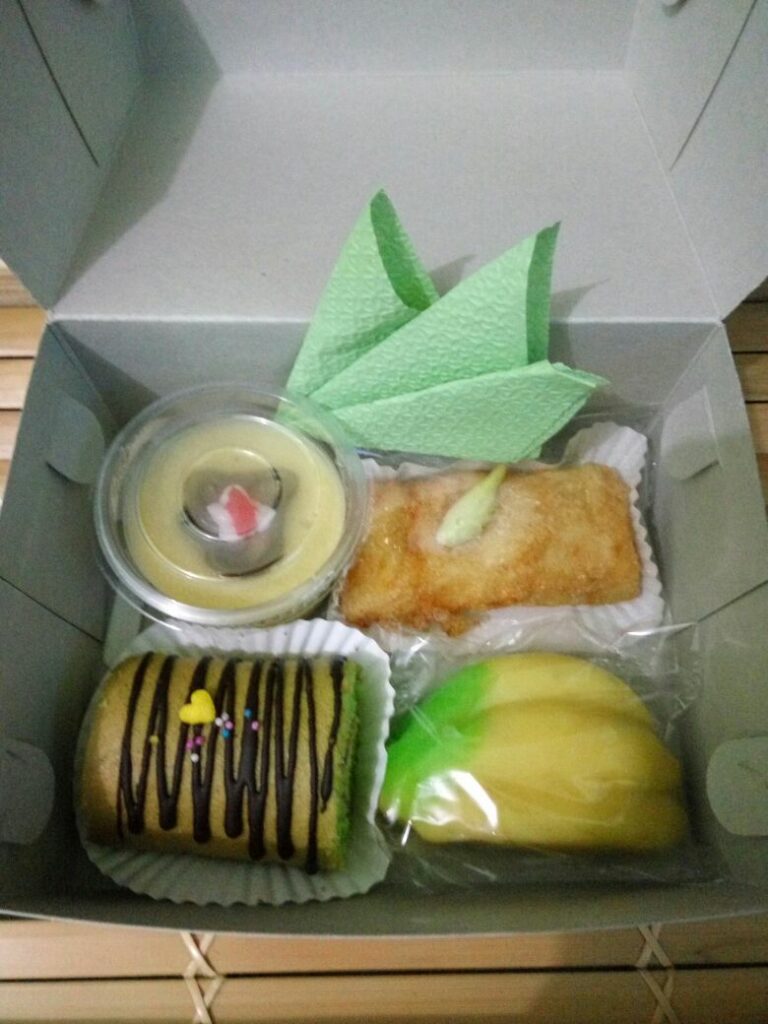 contoh snack box harga 7000